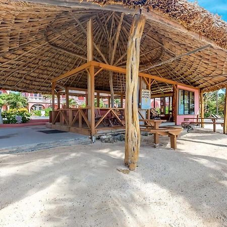 Palm @ Caribe Island Apartment ซานเปโดร ภายนอก รูปภาพ