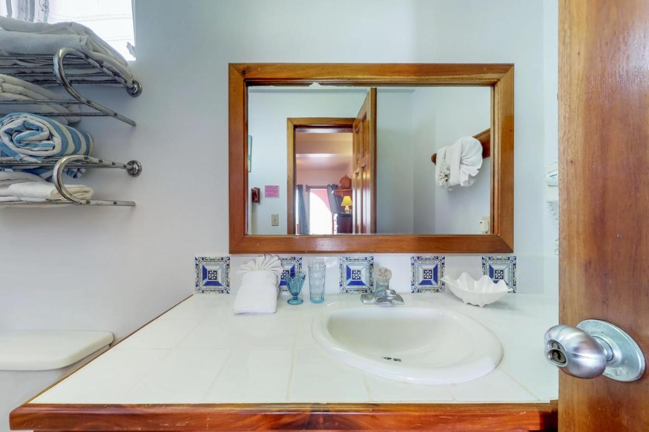 Palm @ Caribe Island Apartment ซานเปโดร ภายนอก รูปภาพ