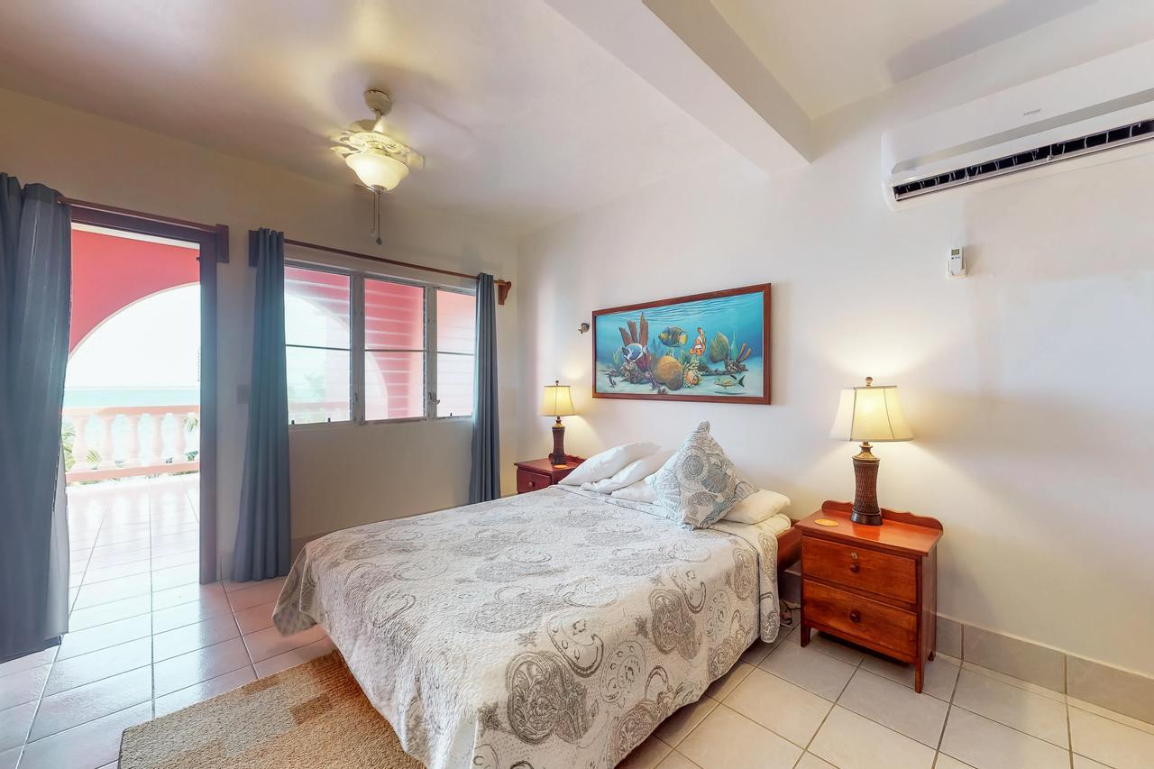 Palm @ Caribe Island Apartment ซานเปโดร ภายนอก รูปภาพ