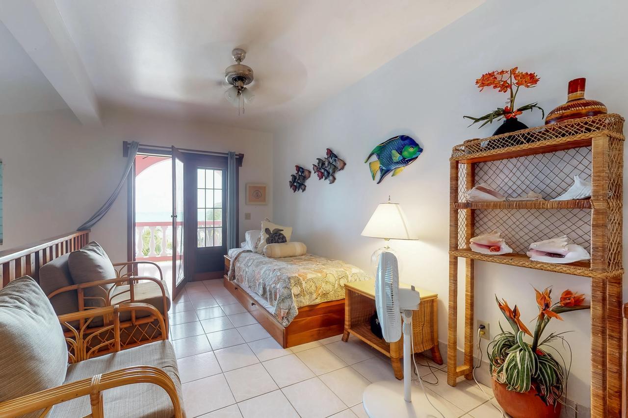 Palm @ Caribe Island Apartment ซานเปโดร ภายนอก รูปภาพ