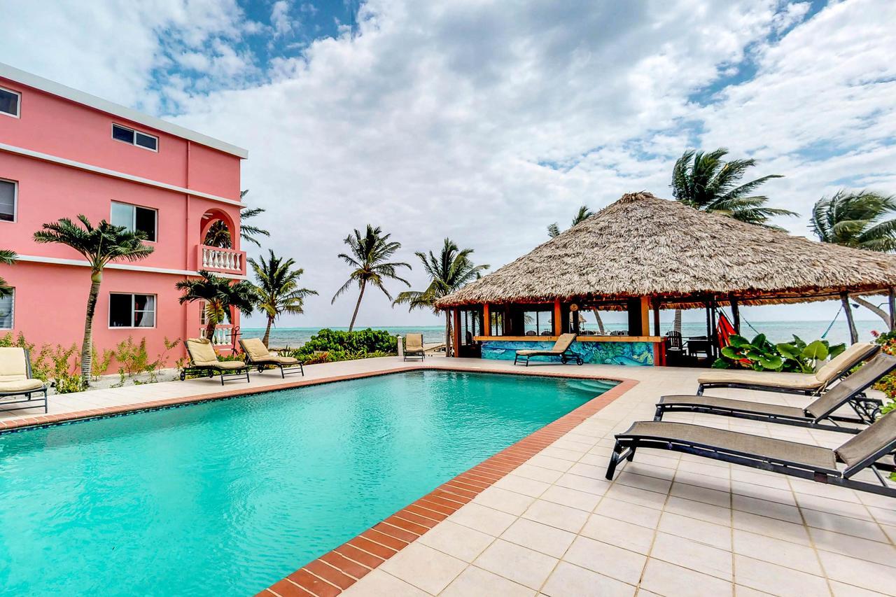 Palm @ Caribe Island Apartment ซานเปโดร ภายนอก รูปภาพ