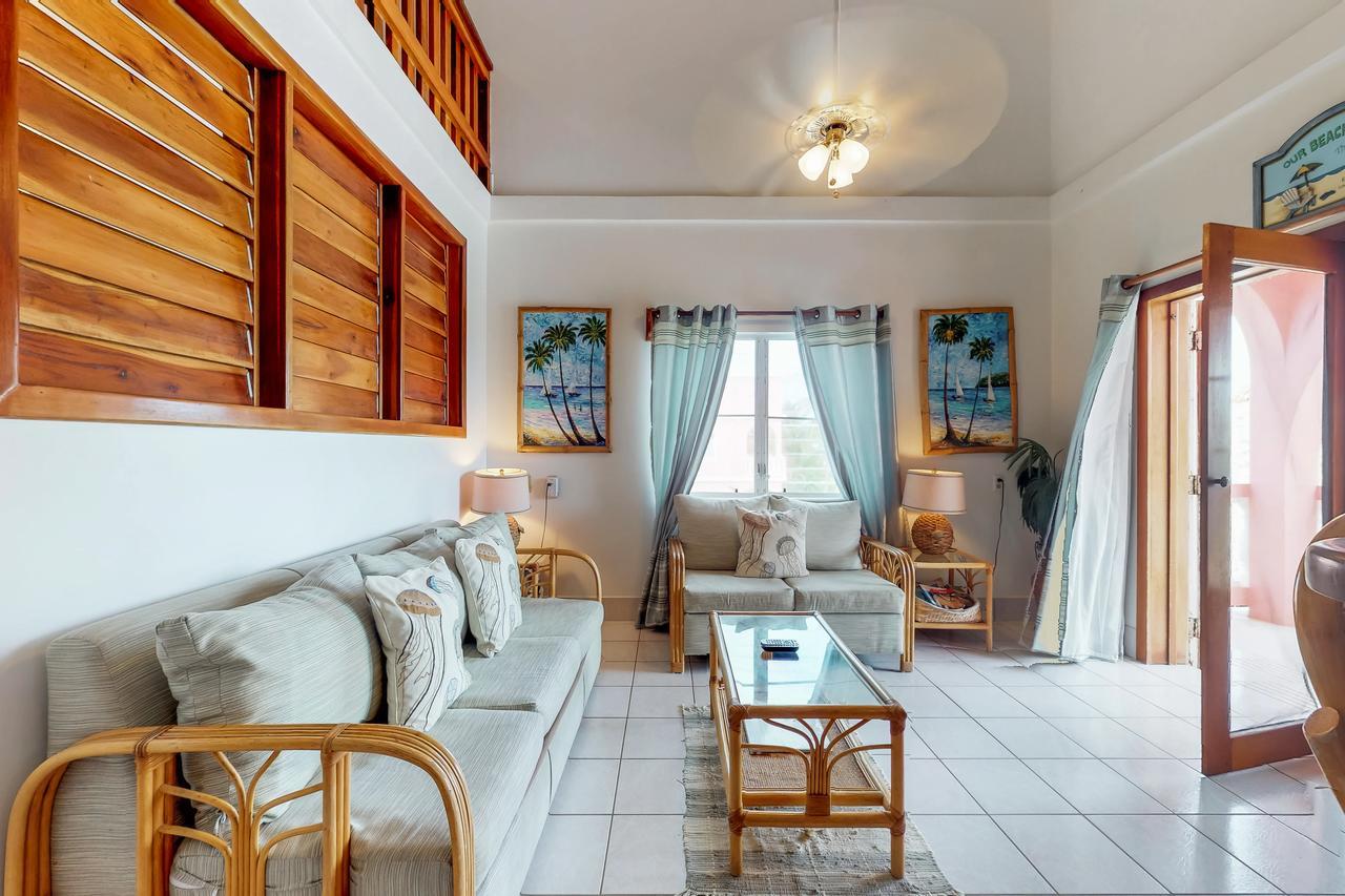 Palm @ Caribe Island Apartment ซานเปโดร ภายนอก รูปภาพ