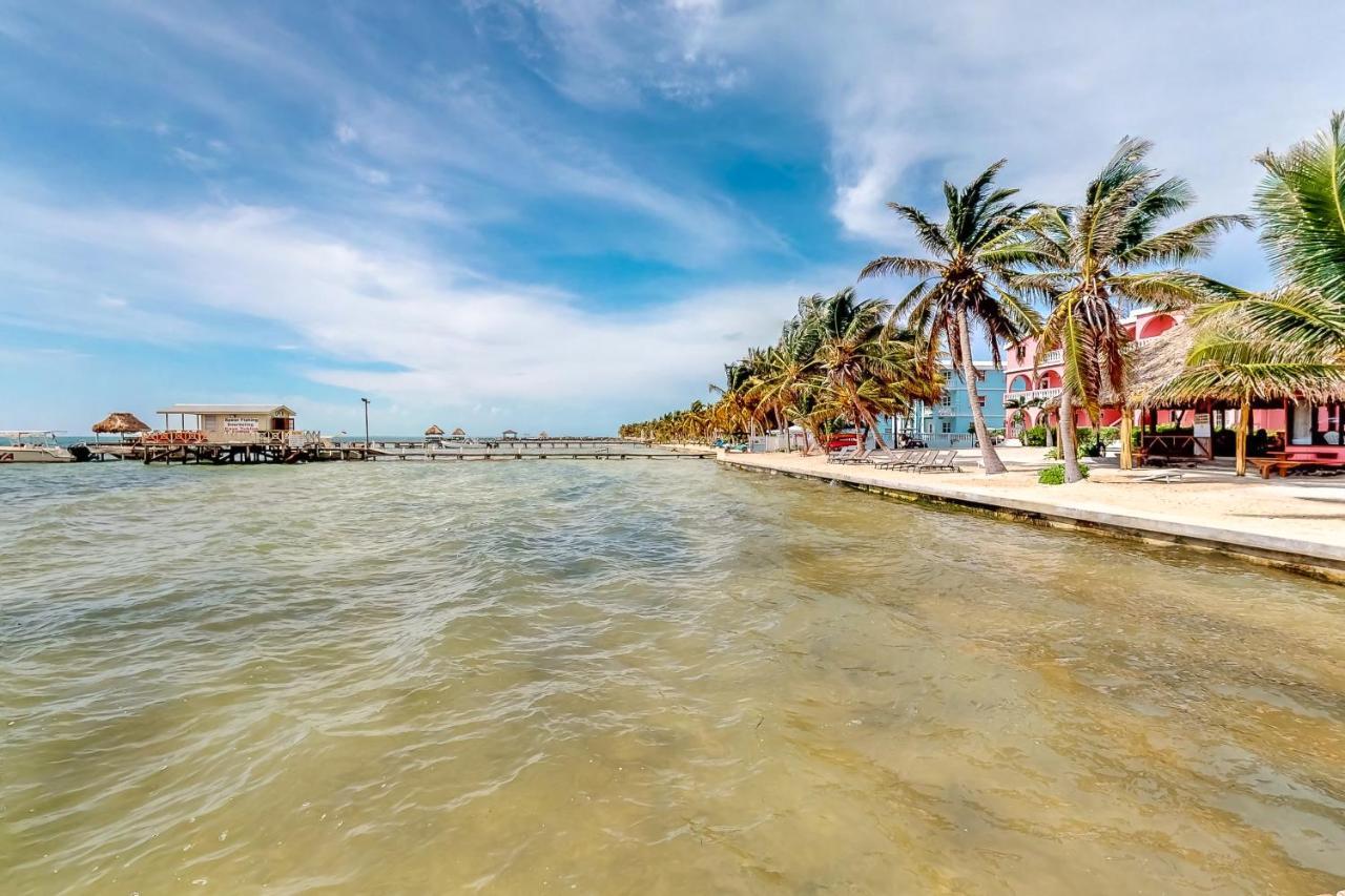 Palm @ Caribe Island Apartment ซานเปโดร ภายนอก รูปภาพ